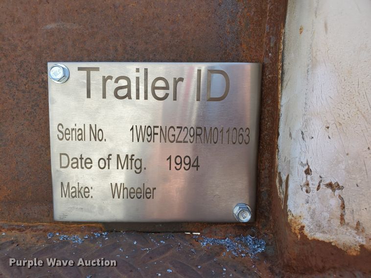 image for item DF5699 1994 Wheeler double hopper grain trailer