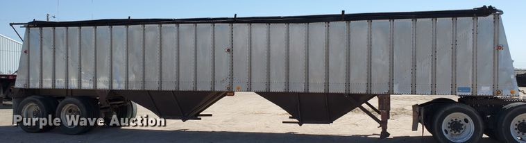 image for item DF5701 1983 Meritt GS-420-20 double hopper grain trailer