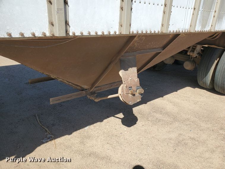 image for item DF5701 1983 Meritt GS-420-20 double hopper grain trailer