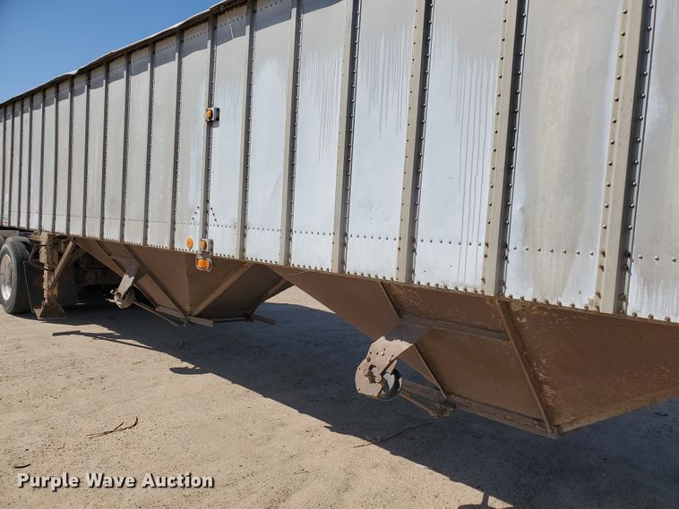 image for item DF5701 1983 Meritt GS-420-20 double hopper grain trailer