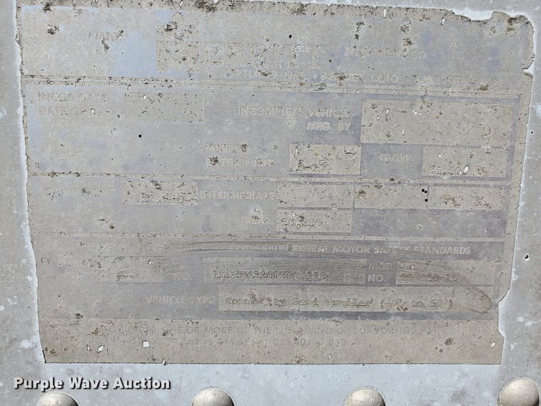 image for item DF5701 1983 Meritt GS-420-20 double hopper grain trailer