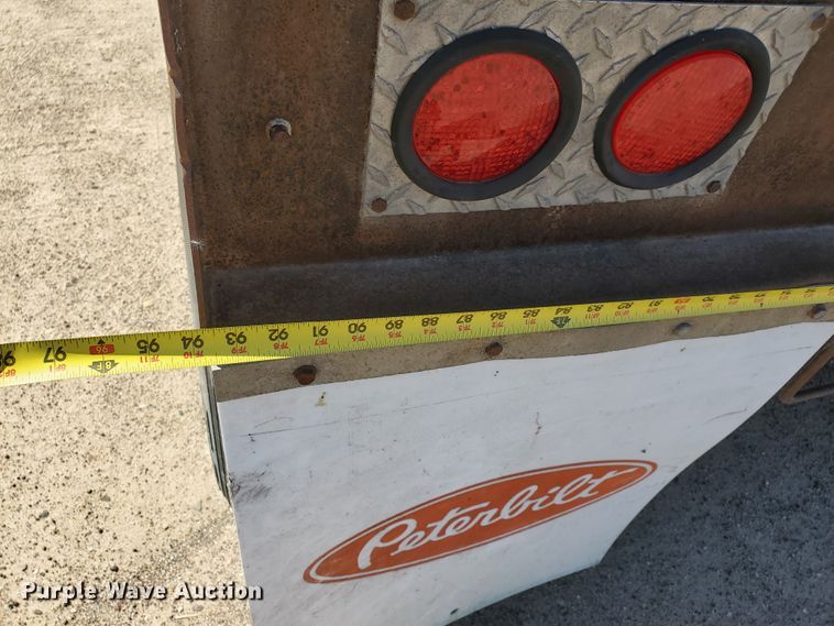 image for item DF5701 1983 Meritt GS-420-20 double hopper grain trailer