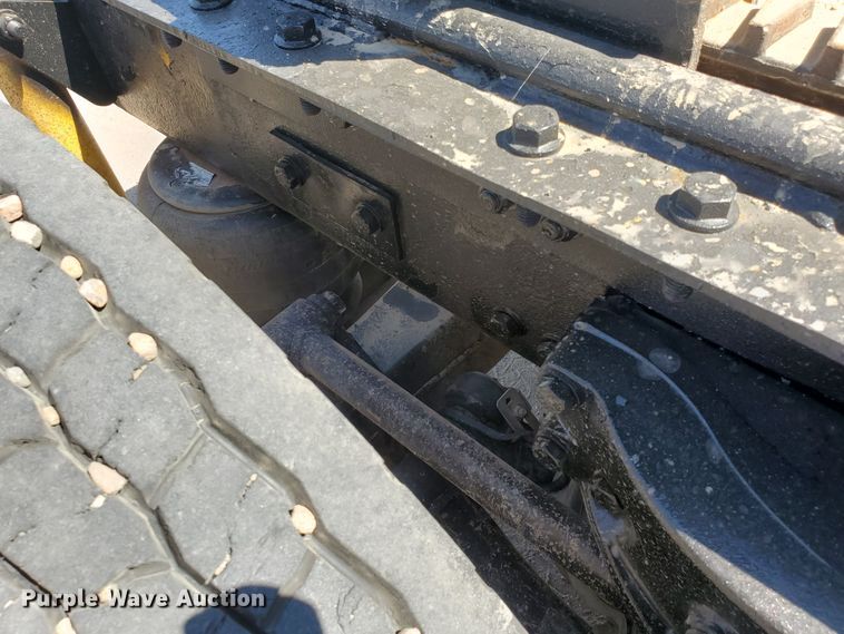 image for item DF5704 2006 Kenworth W900L  semi truck