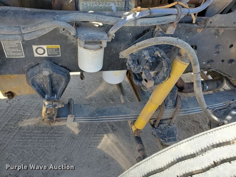 image for item DF5705 2006 Kenworth W900L  semi truck