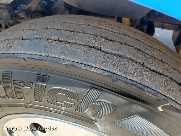 image for item DF5705 2006 Kenworth W900L  semi truck