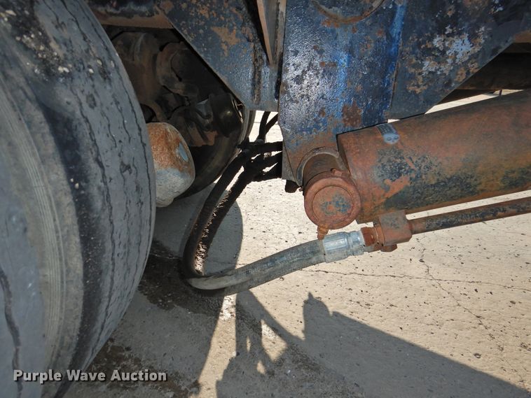 image for item DG1461 1981 Mack DM6855  roll off container truck