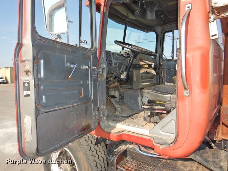 image for item DG1461 1981 Mack DM6855  roll off container truck