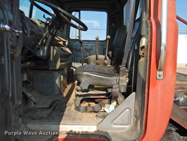 image for item DG1461 1981 Mack DM6855  roll off container truck