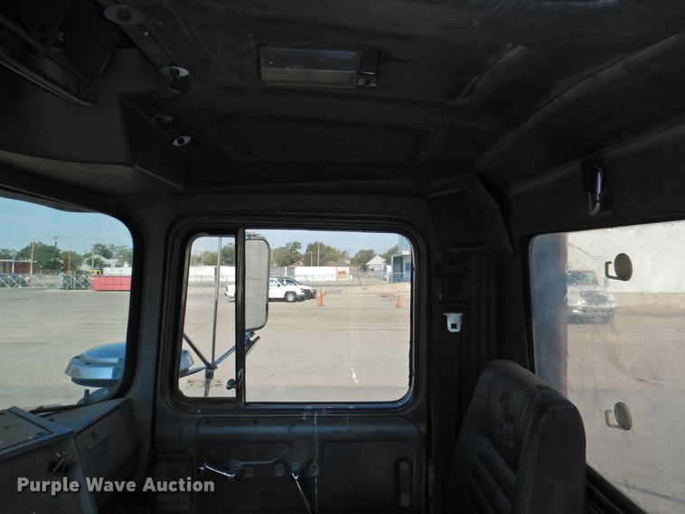 image for item DG1461 1981 Mack DM6855  roll off container truck