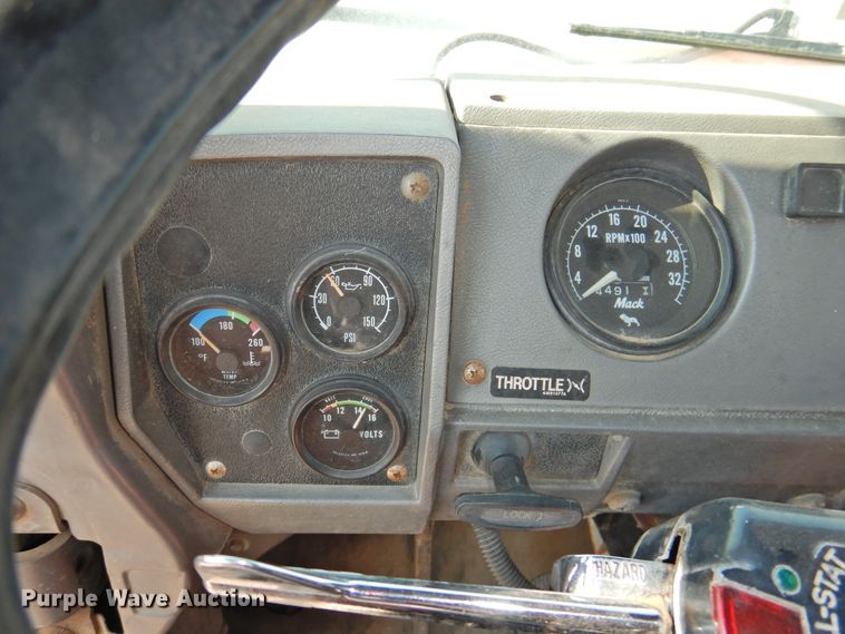 image for item DG1461 1981 Mack DM6855  roll off container truck