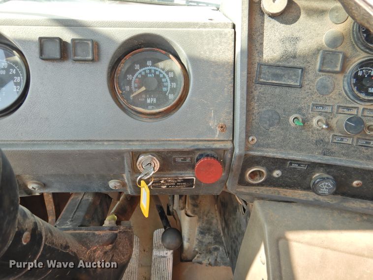 image for item DG1461 1981 Mack DM6855  roll off container truck