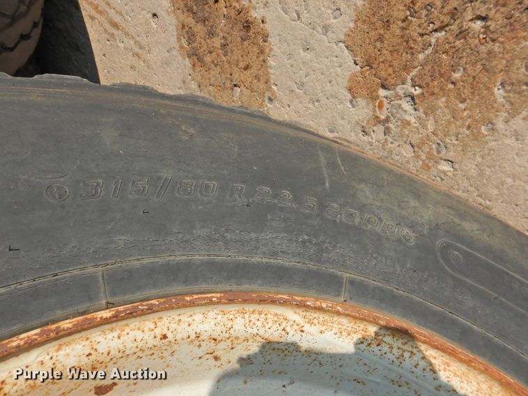 image for item DG1461 1981 Mack DM6855  roll off container truck