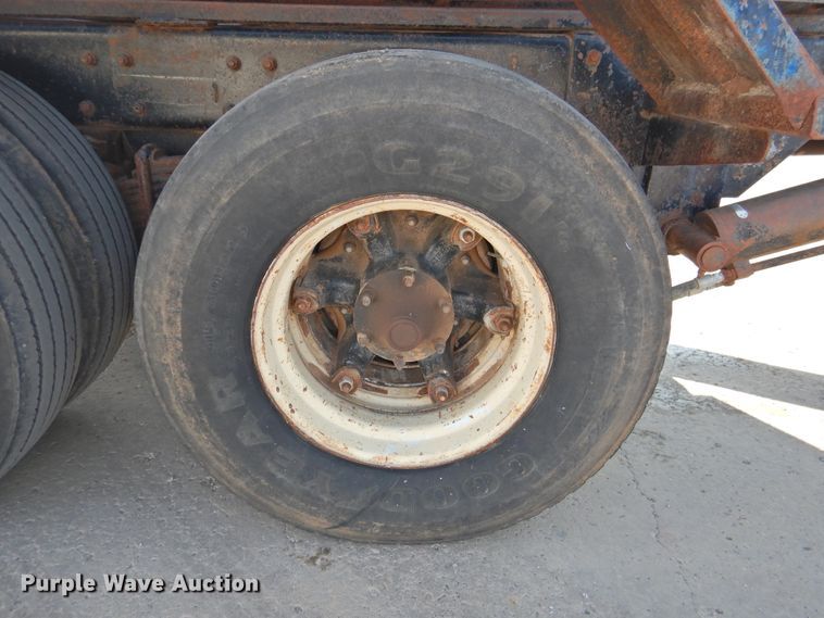 image for item DG1461 1981 Mack DM6855  roll off container truck