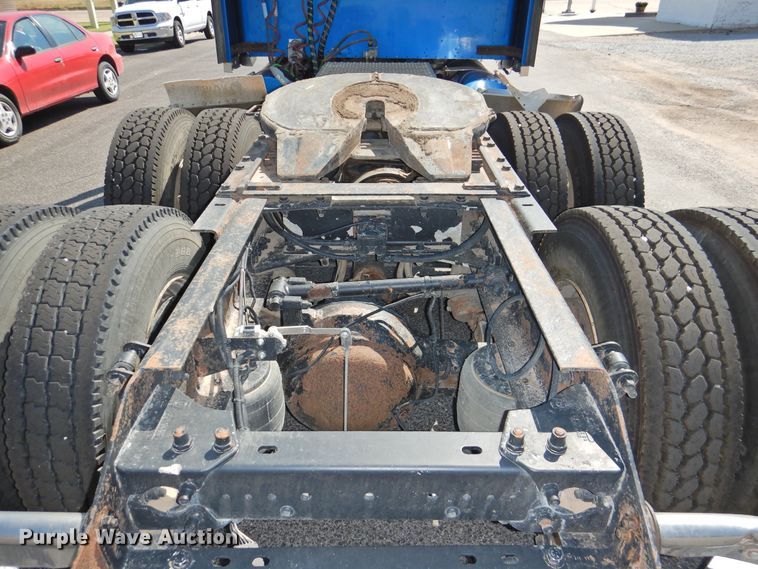 image for item DG1462 2007 Kenworth T800B  semi truck