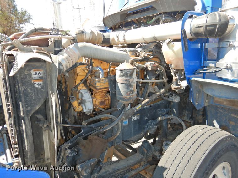 image for item DG1462 2007 Kenworth T800B  semi truck