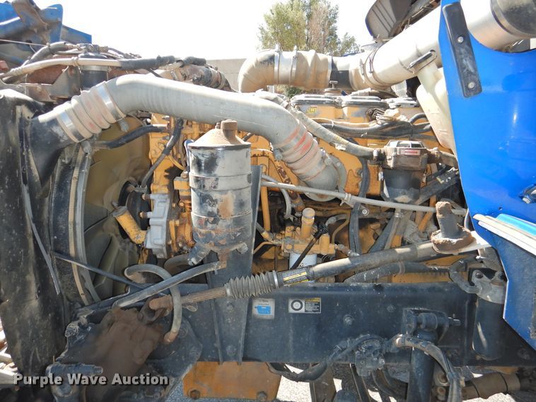 image for item DG1462 2007 Kenworth T800B  semi truck