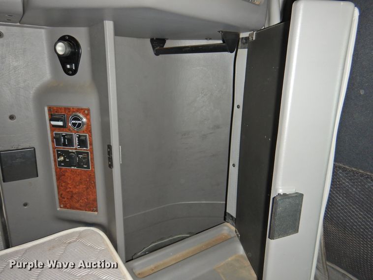 image for item DG1462 2007 Kenworth T800B  semi truck