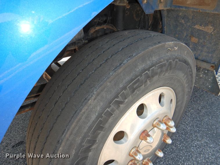 image for item DG1462 2007 Kenworth T800B  semi truck