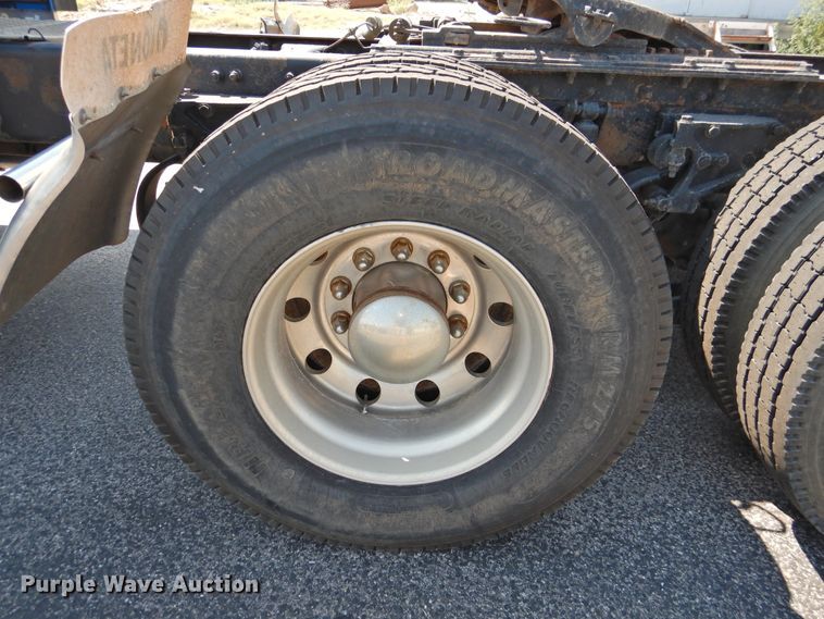 image for item DG1462 2007 Kenworth T800B  semi truck