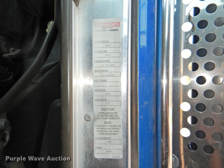 image for item DG1462 2007 Kenworth T800B  semi truck