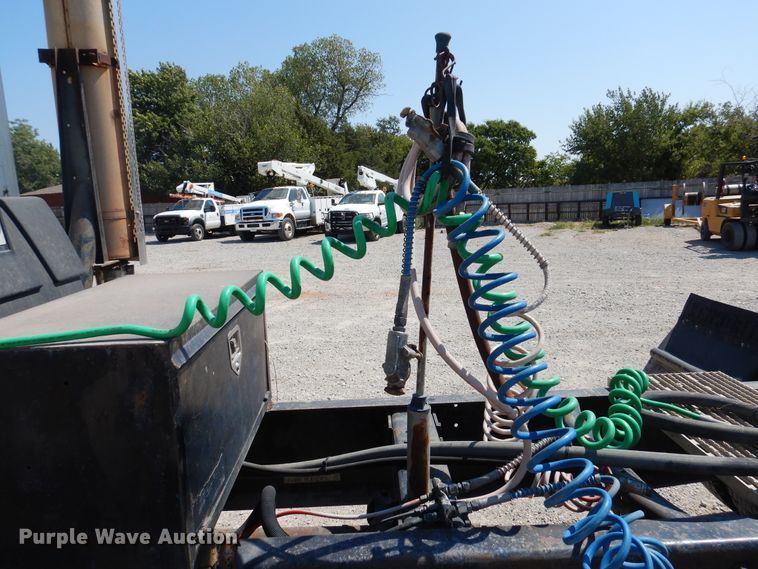 image for item DG1467 1995 International 9400  semi truck