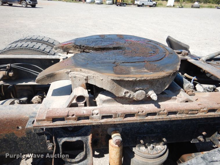 image for item DG1467 1995 International 9400  semi truck