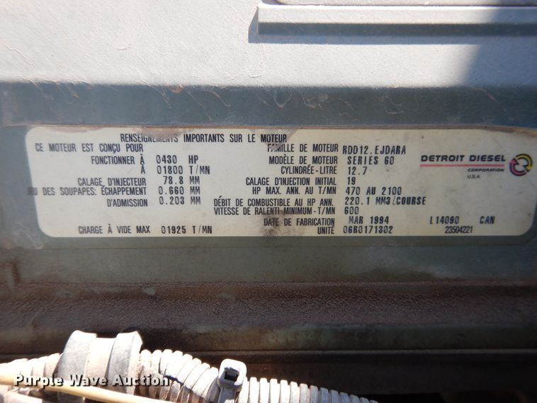 image for item DG1467 1995 International 9400  semi truck