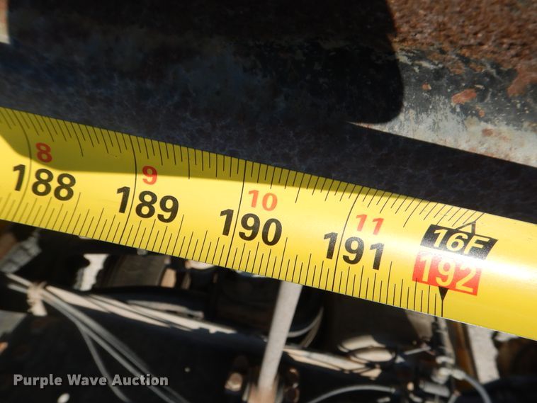 image for item DG1467 1995 International 9400  semi truck