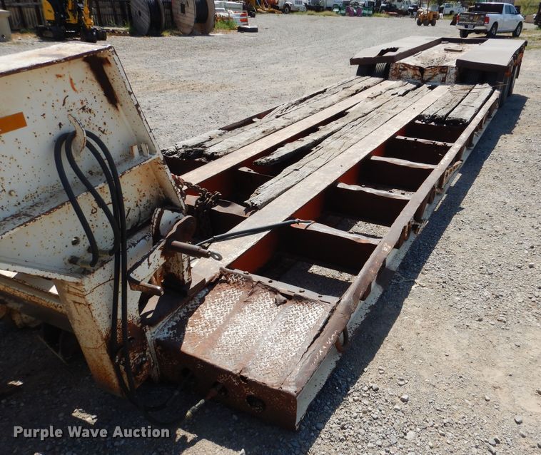image for item DG1468 1978 Rogers lowboy equipment trailer