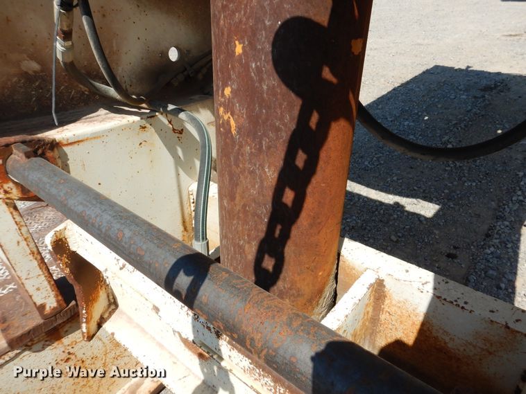 image for item DG1468 1978 Rogers lowboy equipment trailer