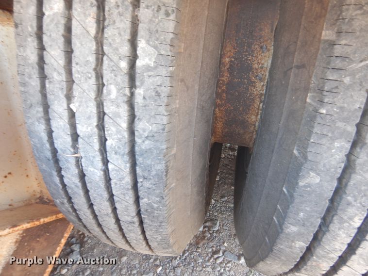 image for item DG1468 1978 Rogers lowboy equipment trailer