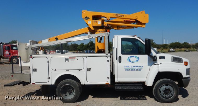 image for item DG1470 2003 Chevrolet C4500  bucket truck
