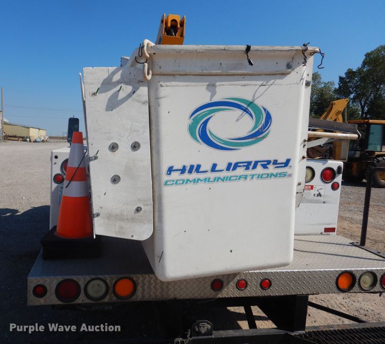 image for item DG1470 2003 Chevrolet C4500  bucket truck