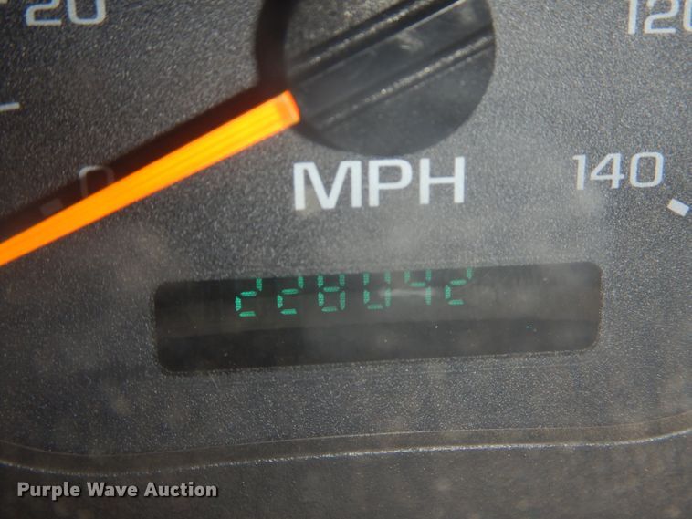 image for item DG1470 2003 Chevrolet C4500  bucket truck