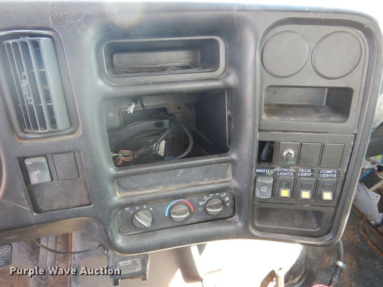 image for item DG1470 2003 Chevrolet C4500  bucket truck