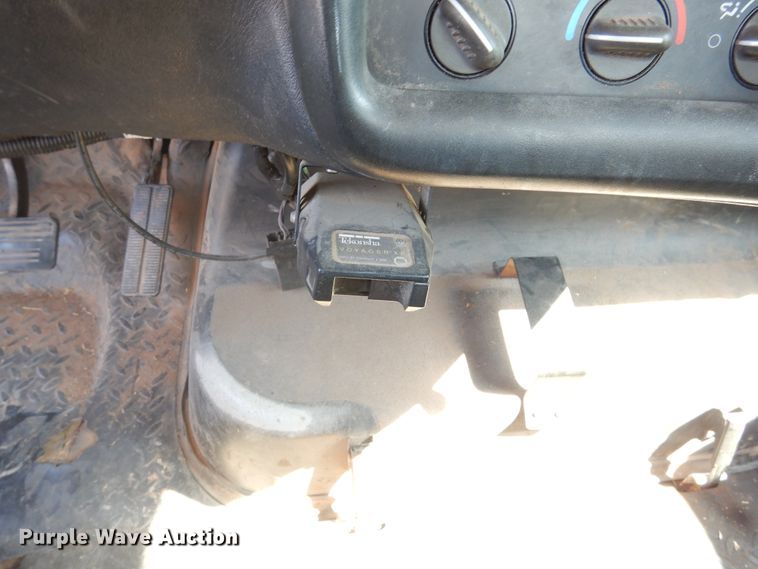 image for item DG1470 2003 Chevrolet C4500  bucket truck