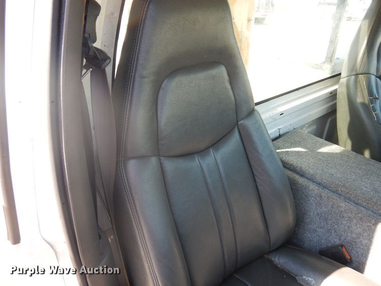 image for item DG1470 2003 Chevrolet C4500  bucket truck