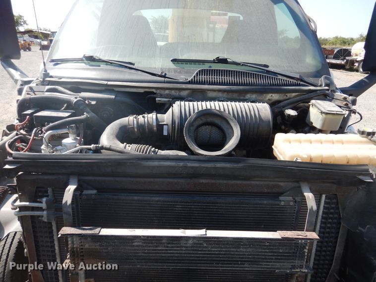 image for item DG1470 2003 Chevrolet C4500  bucket truck