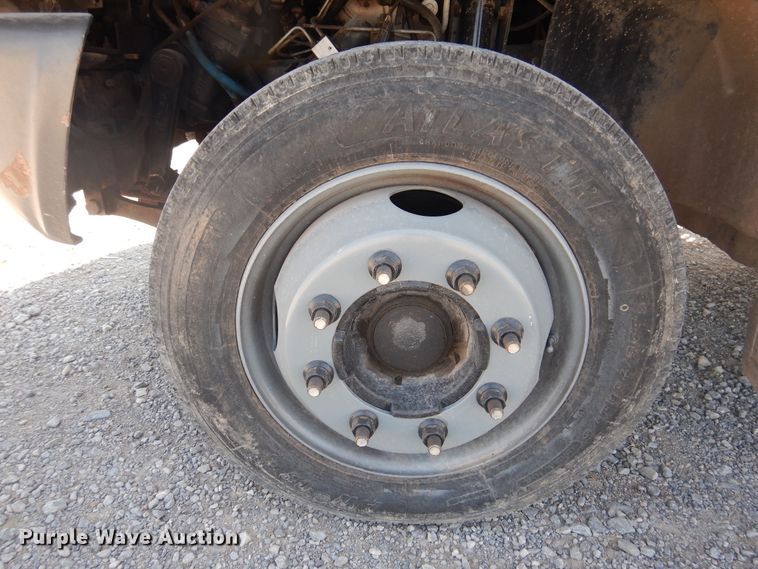 image for item DG1470 2003 Chevrolet C4500  bucket truck