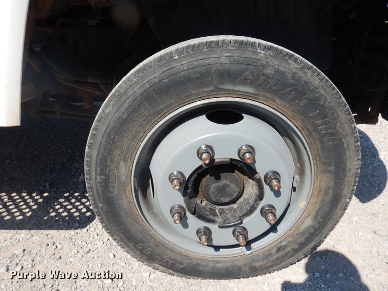 image for item DG1470 2003 Chevrolet C4500  bucket truck