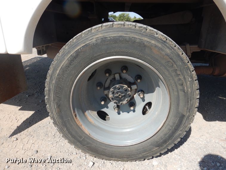 image for item DG1470 2003 Chevrolet C4500  bucket truck