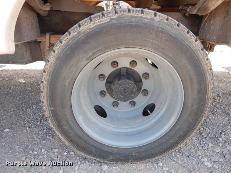 image for item DG1470 2003 Chevrolet C4500  bucket truck