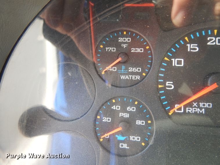 image for item DG6889 2006 International 4300  box truck