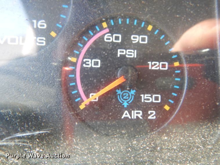 image for item DG6889 2006 International 4300  box truck