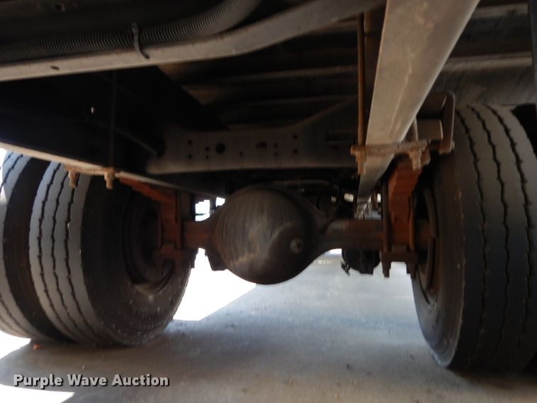 image for item DG6889 2006 International 4300  box truck