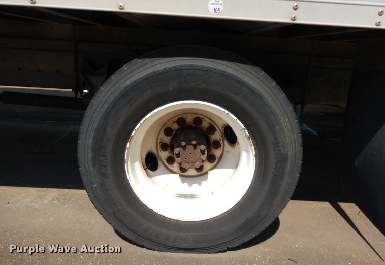 image for item DG6889 2006 International 4300  box truck