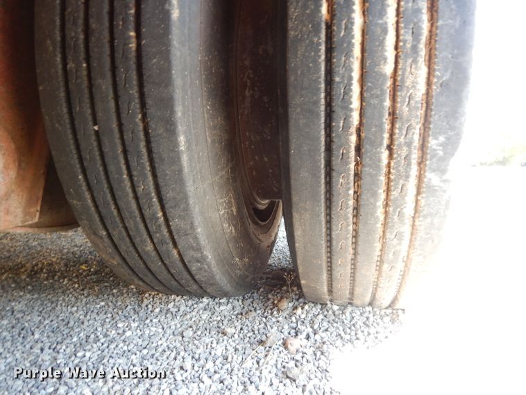 image for item DG6986 1990 Fontaine HRGTT-7-50NGBAW lowboy equipment trailer