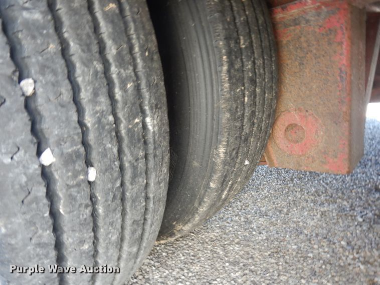 image for item DG6986 1990 Fontaine HRGTT-7-50NGBAW lowboy equipment trailer