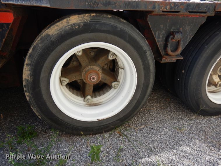 image for item DG6986 1990 Fontaine HRGTT-7-50NGBAW lowboy equipment trailer