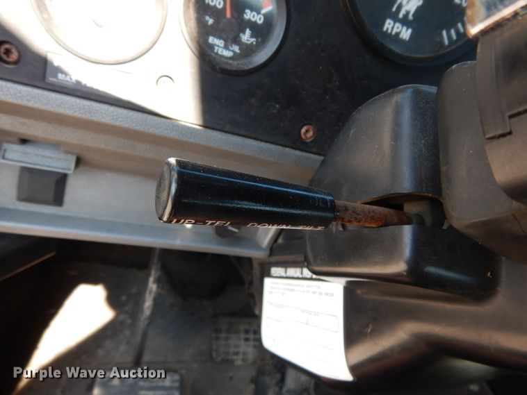 image for item DG6988 1997 Mack CH613  semi truck